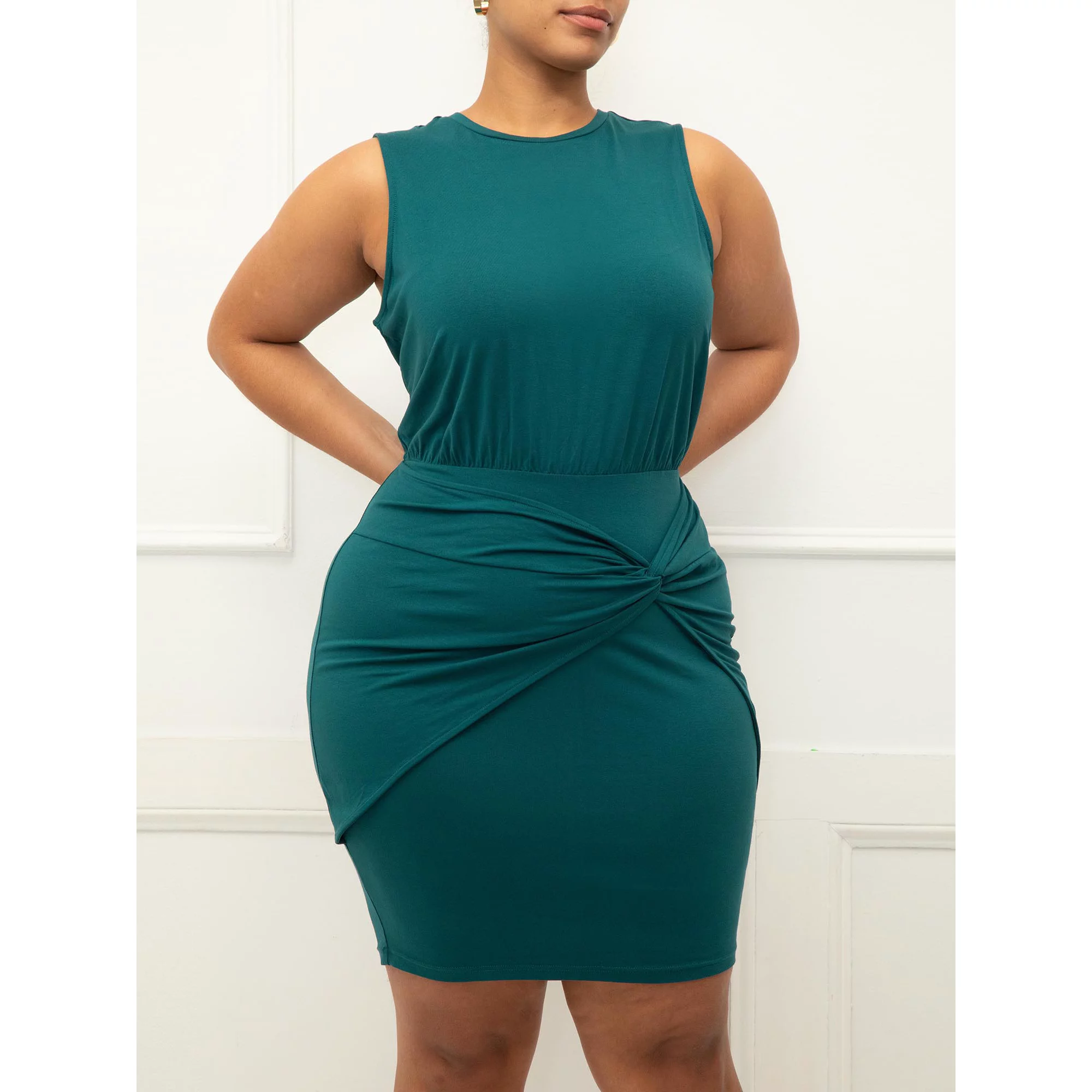 Women's Plus Sleeveless Knit Dress with Twist Detail Skirt